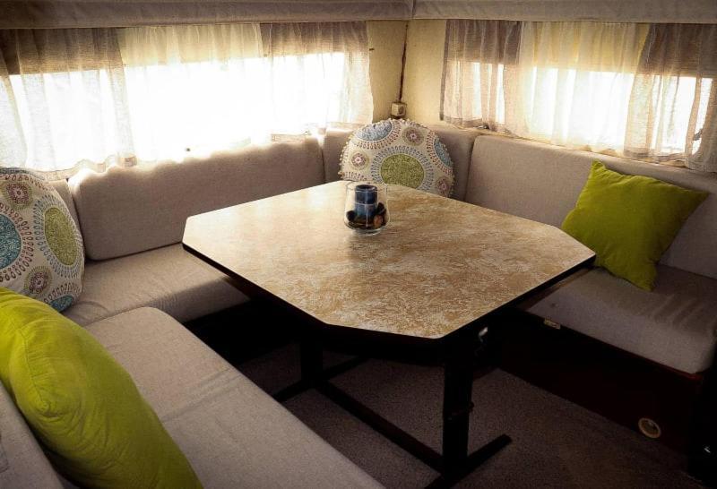 Caravan Fishing Spot Porto Roxa Agios Leon Exterior foto